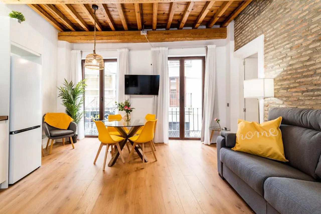 Wekey Homes Granada, Mesones Central Suites