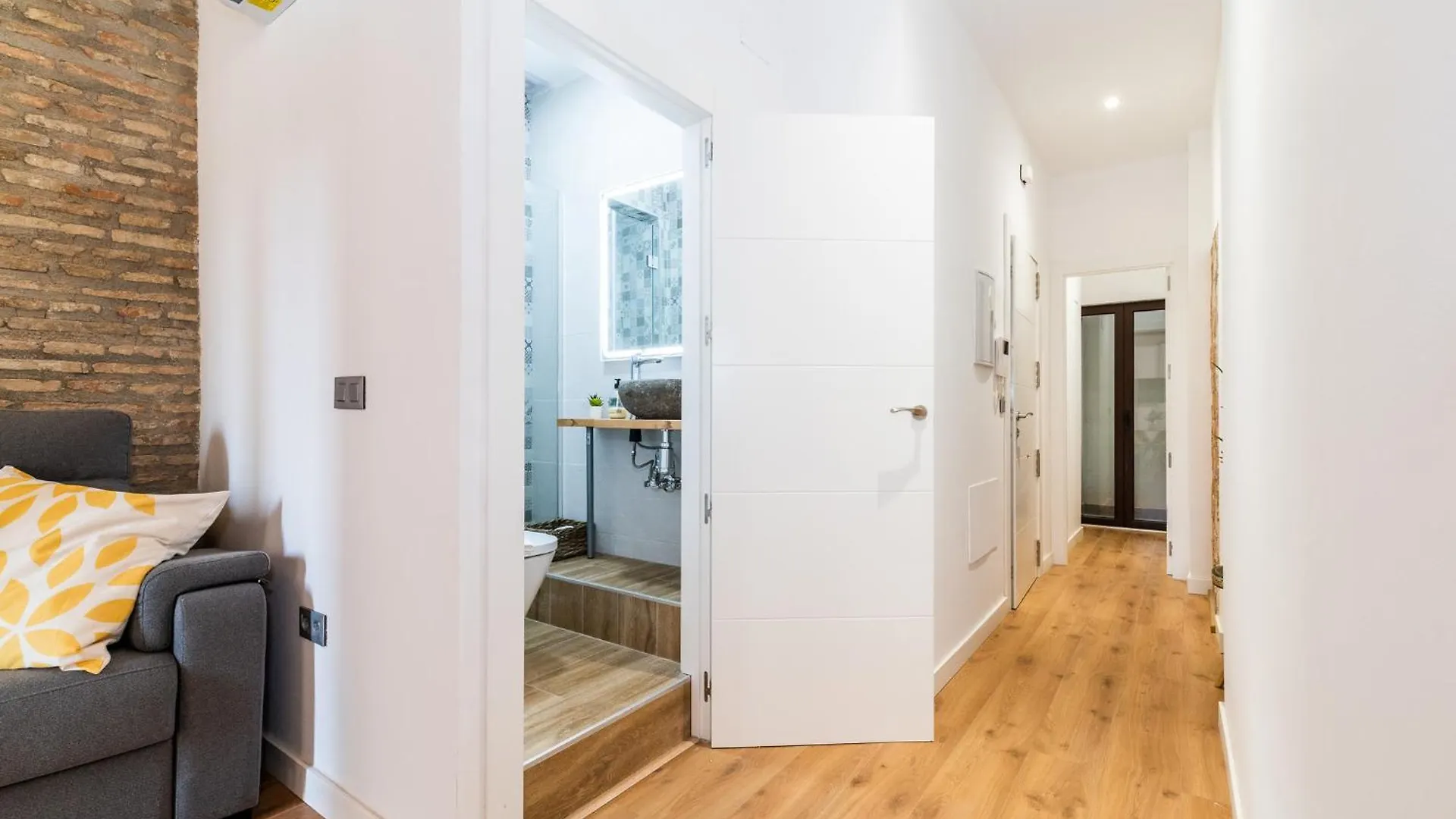 Wekey Homes Granada, Mesones Central Suites Apartment